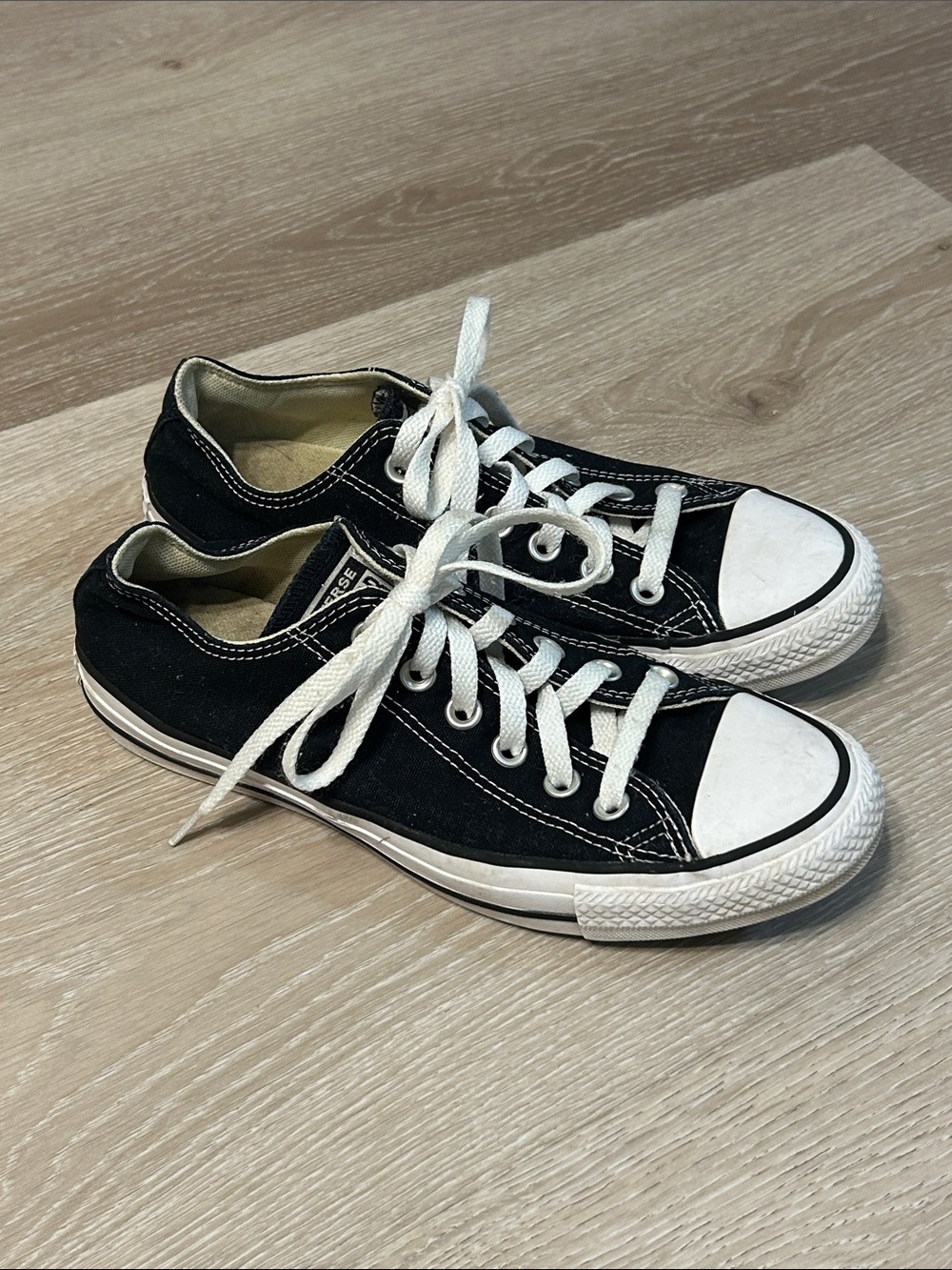 Converse All Star Classic Black Low-Top White Trim Sneakers Sz 8